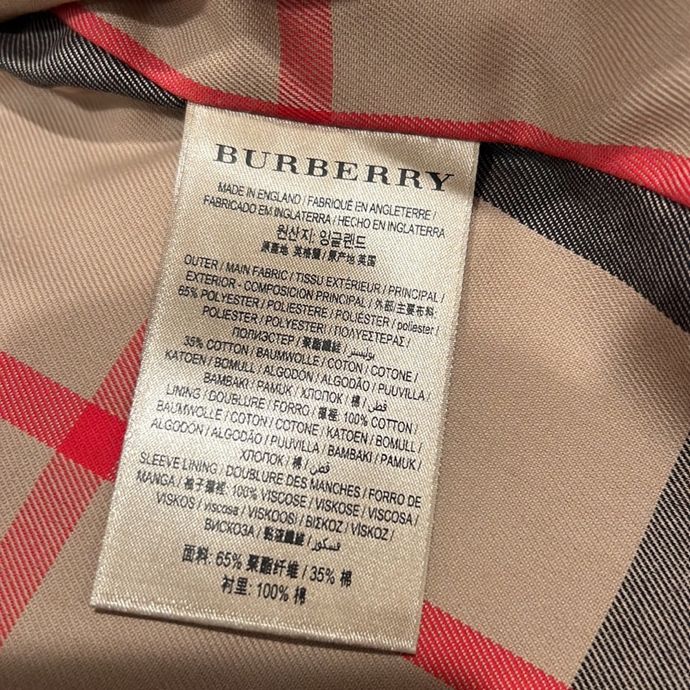 SOLD!! Authentic Burberry harbourne trench coat size 4 - Picture 10 of 14